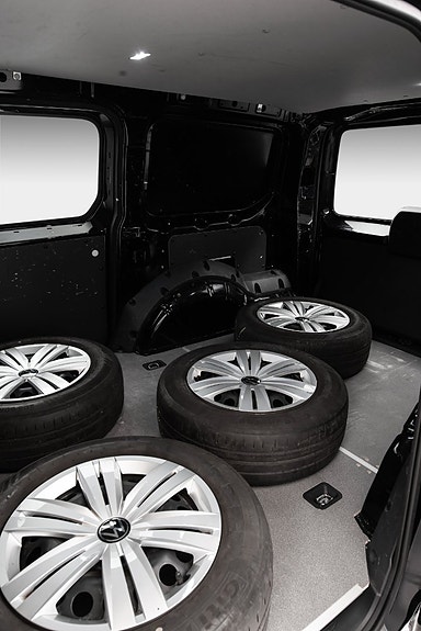 Volkswagen Caddy Maxi 18 of 24