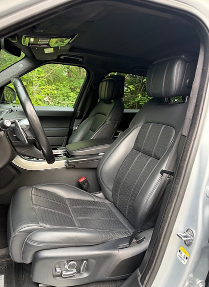 Land Rover Range Rover Sport 8 of 16
