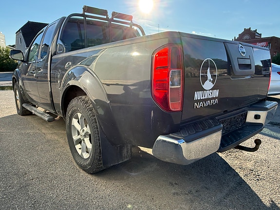Nissan Navara 2 of 5