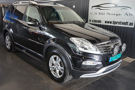 SsangYong Rexton W 2 of 15