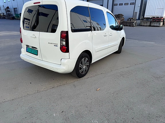 Peugeot Partner 3 of 5