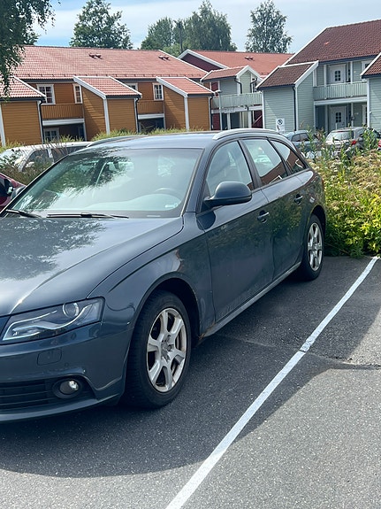 Audi A4 2 of 8
