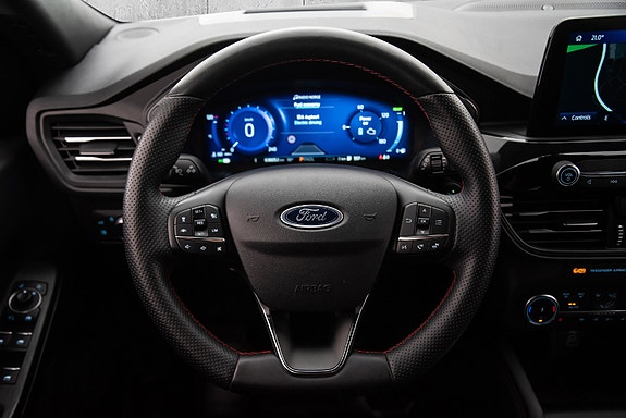 Ford Kuga 21 of 25