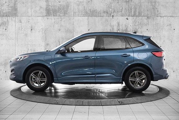 Ford Kuga 2 of 25