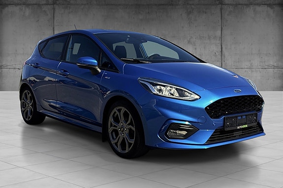 Ford Fiesta 2 of 5