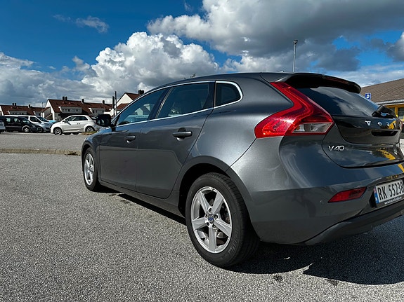 Volvo V40 5 of 5