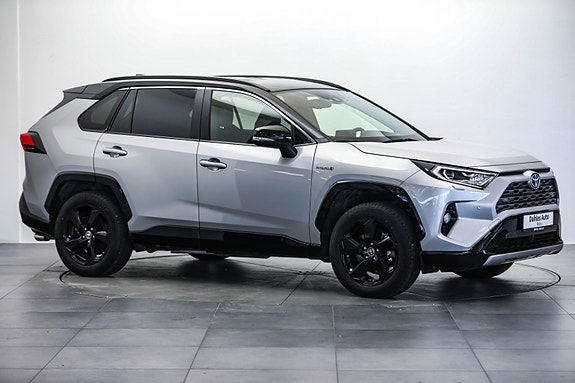 Toyota RAV4 3 of 5