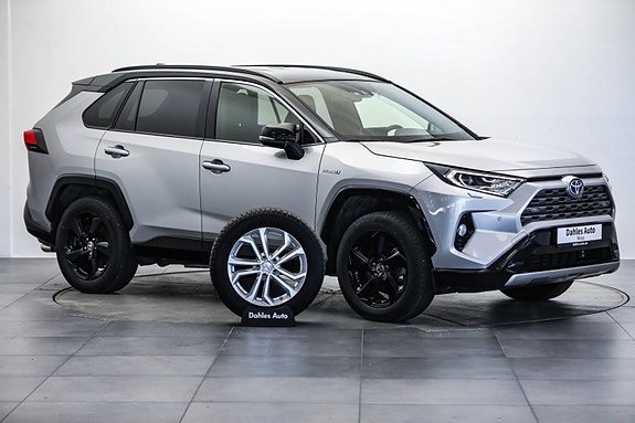 Toyota RAV4 2 of 5
