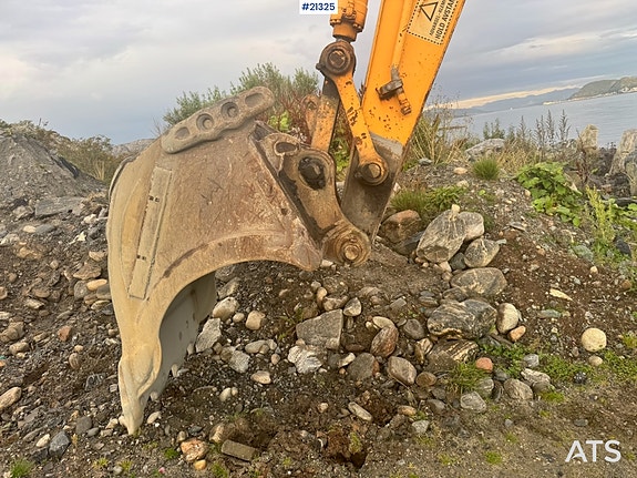 JCB JS200LC Beltegraver m/ Graveskuffe 17 of 30