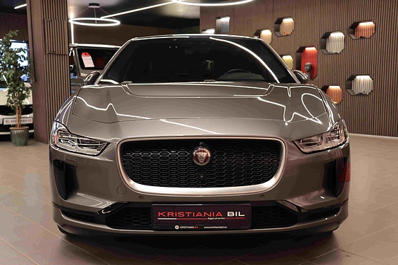 Jaguar I-PACE 3 of 5