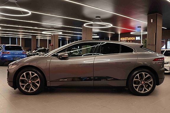 Jaguar I-PACE 4 of 5
