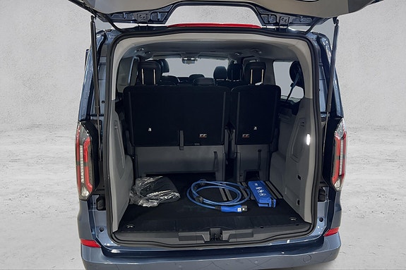 Ford Tourneo Custom 4 of 5