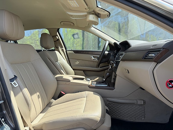 Mercedes-Benz E250 10 of 15