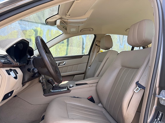 Mercedes-Benz E250 8 of 15