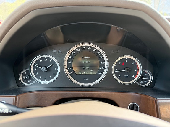Mercedes-Benz E250 15 of 15