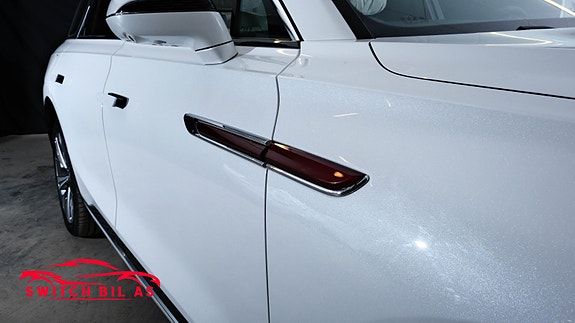 Hongqi E-HS9 5 of 5