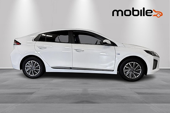 Hyundai IONIQ 2 of 5