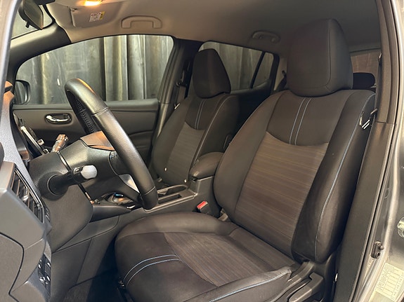 Nissan Leaf 21 of 30