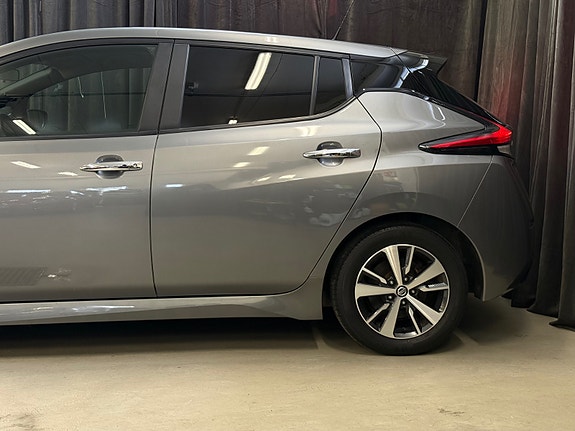 Nissan Leaf 6 of 30