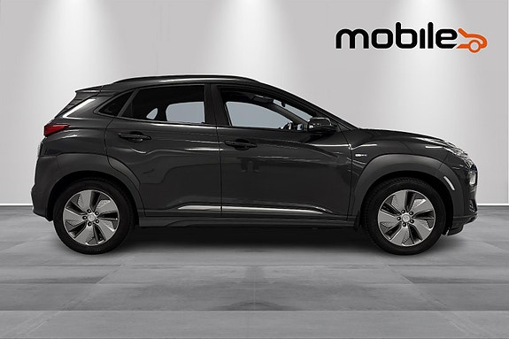 Hyundai Kona 2 of 5