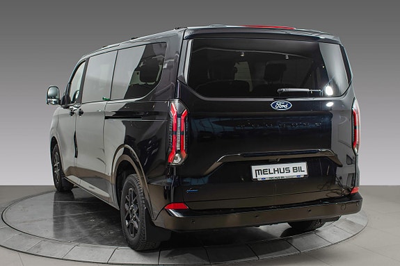 Ford Tourneo Custom 5 of 5