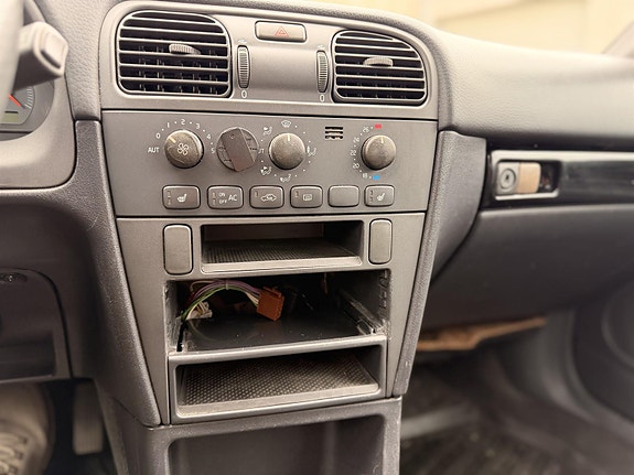 Volvo V40 12 of 13