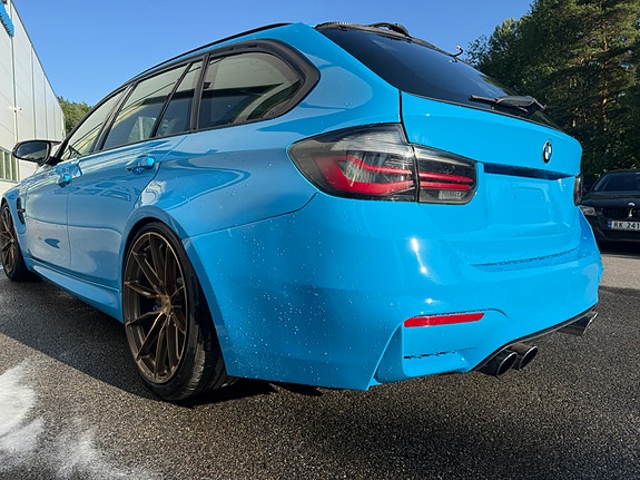 BMW 335i 11 of 24