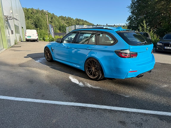 BMW 335i 13 of 24