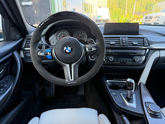 BMW 335i 14 of 24