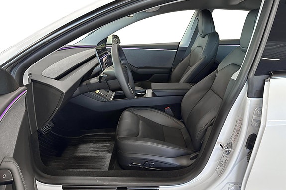 Tesla Model 3 5 of 5