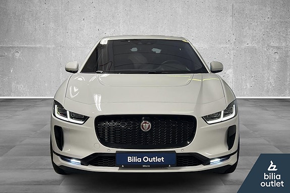 Jaguar I-PACE 2 of 5