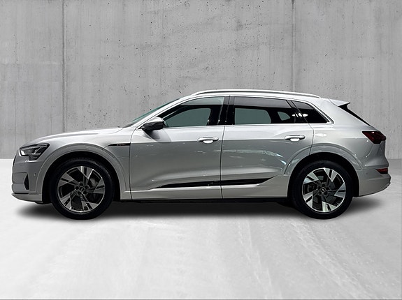 Audi e-tron 5 of 26