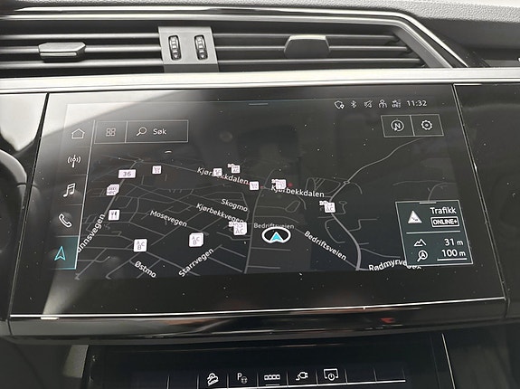 Audi e-tron 22 of 26