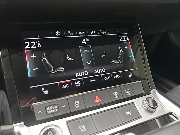 Audi e-tron 18 of 26