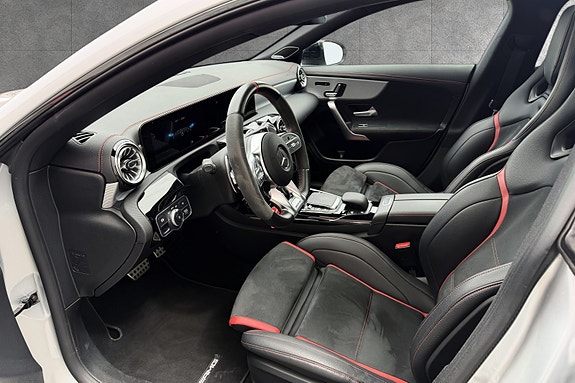 Mercedes-Benz CLA45 5 of 5