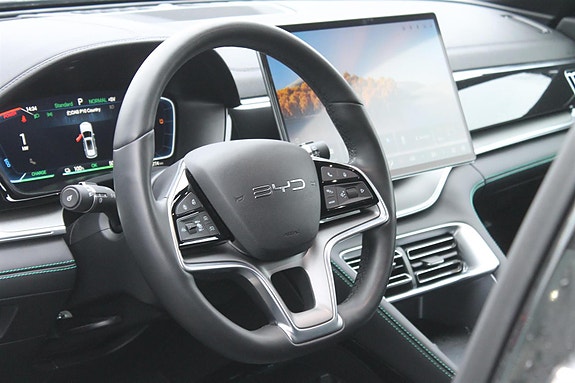 BYD Seal U 11 of 19