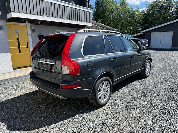 Volvo XC90 5 of 5