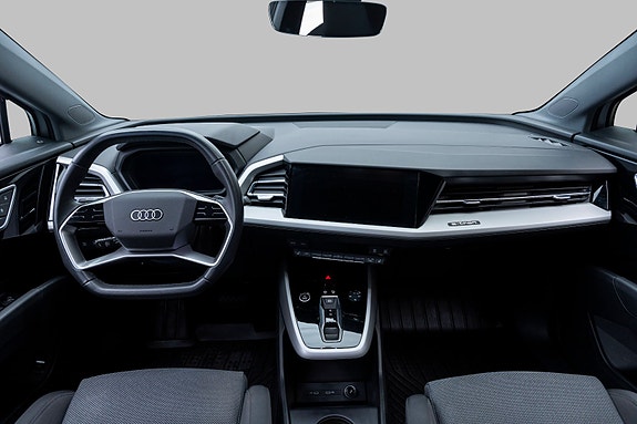 Audi Q4 e-tron 25 of 30