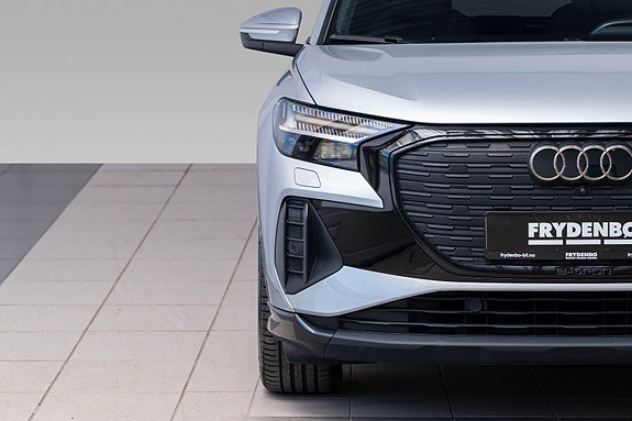 Audi Q4 e-tron 4 of 30