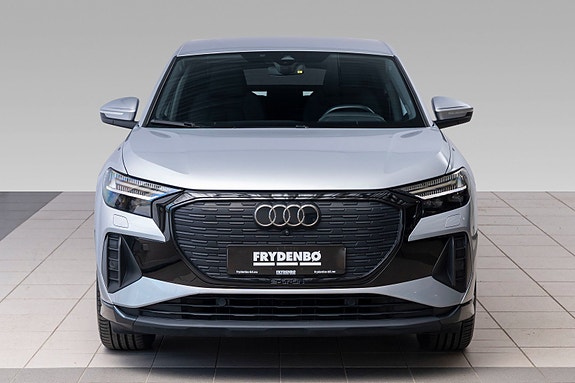 Audi Q4 e-tron 3 of 30