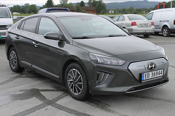 Hyundai IONIQ 3 of 5