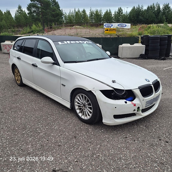 BMW 320d 7 of 23