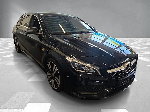 Mercedes-Benz CLA180 2 of 5