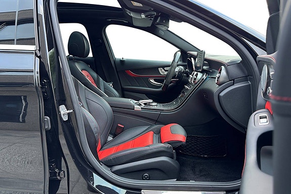 Mercedes-Benz C63 17 of 30