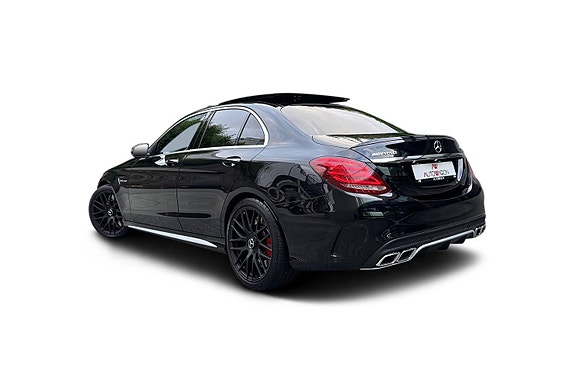 Mercedes-Benz C63 6 of 30