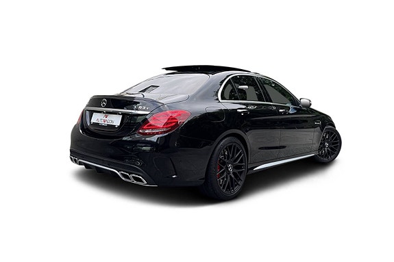 Mercedes-Benz C63 7 of 30