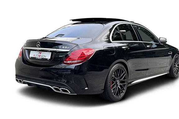 Mercedes-Benz C63 9 of 30
