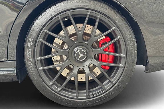 Mercedes-Benz C63 14 of 30
