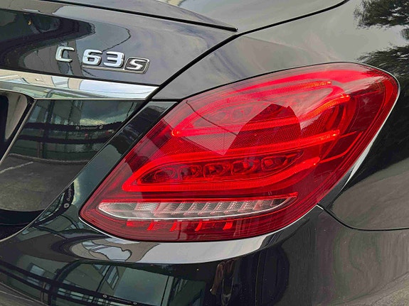 Mercedes-Benz C63 13 of 30