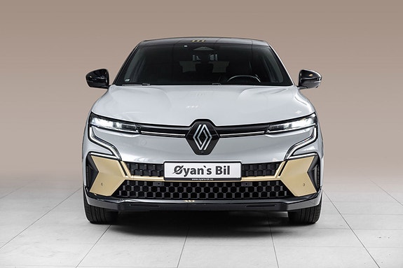 Renault Megane E-Tech 2 of 5